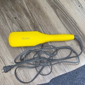 Dry bar straightening brush